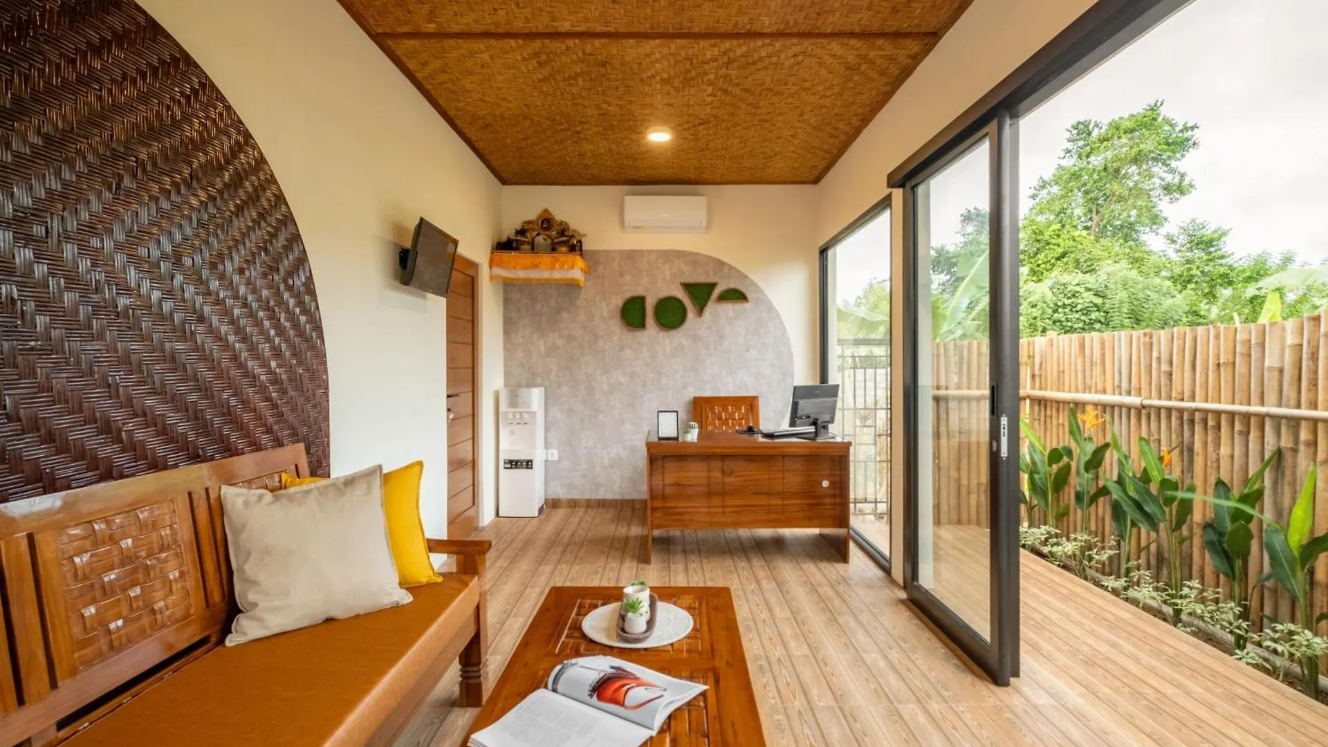 מלון Uluwatu Cove Dmali 3*,
